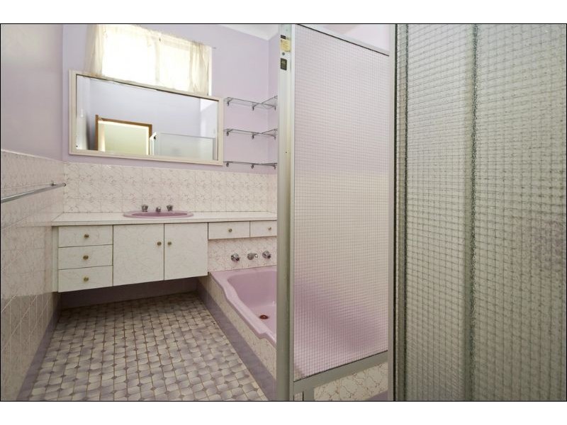 14 Blamire Road, Kalamunda WA 6076