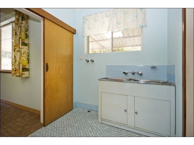 14 Blamire Road, Kalamunda WA 6076