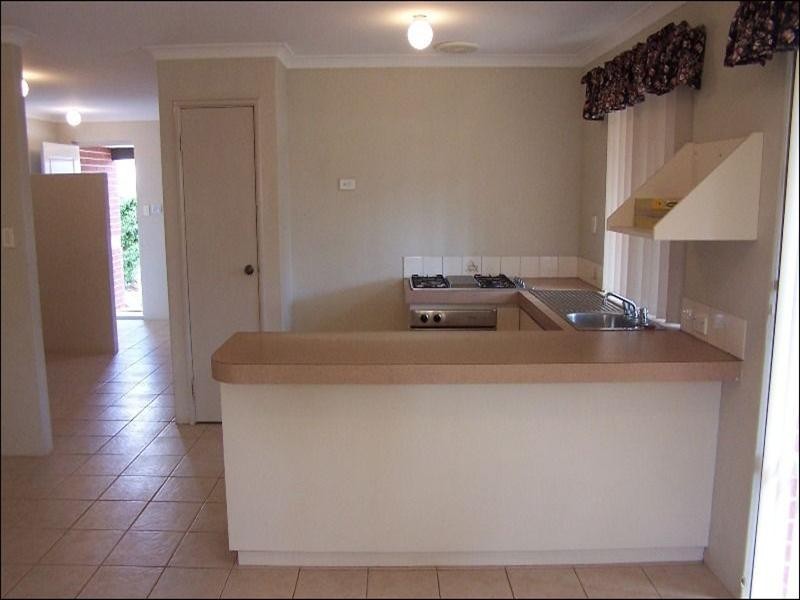 8 Munday Road, High Wycombe WA 6057