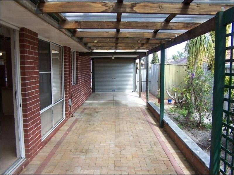 8 Munday Road, High Wycombe WA 6057