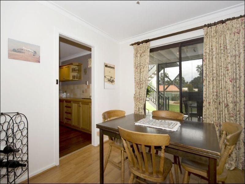 5 Guppy Road, Kalamunda WA 6076