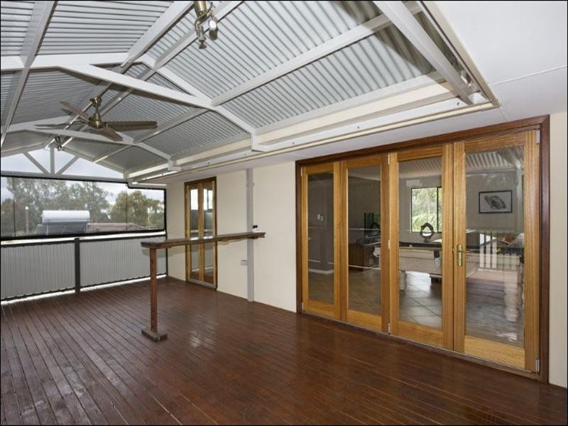 5 Guppy Road, Kalamunda WA 6076