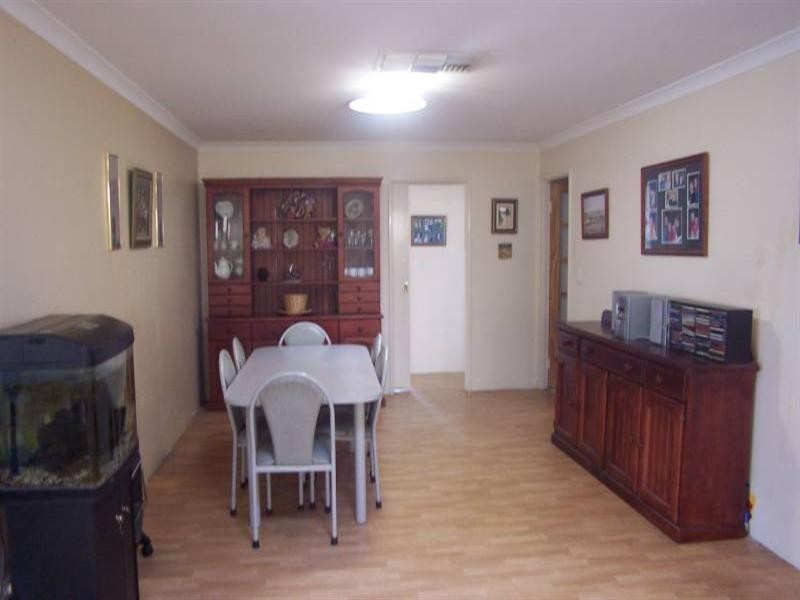 48 Cedar Way, Forrestfield WA 6058