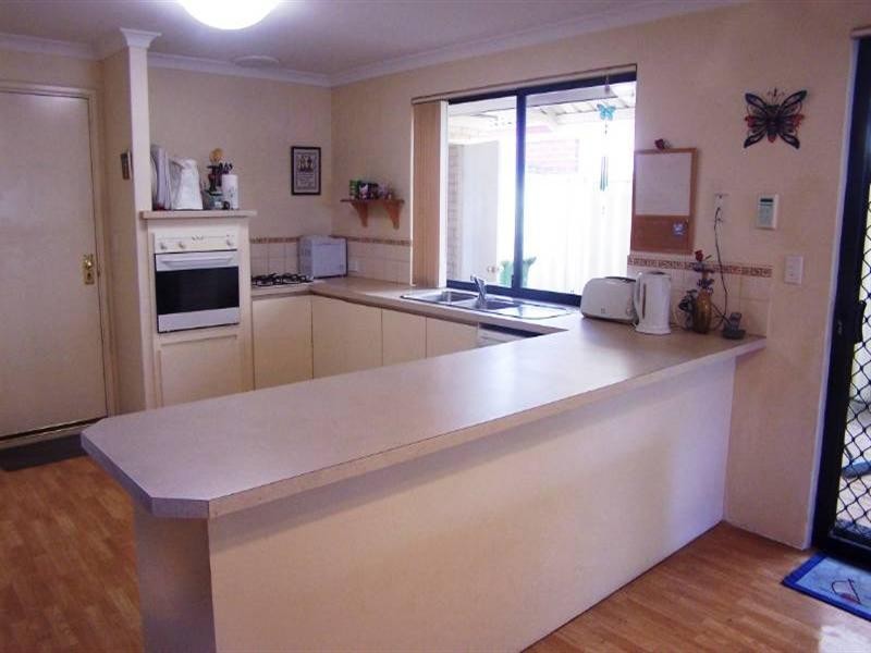 48 Cedar Way, Forrestfield WA 6058