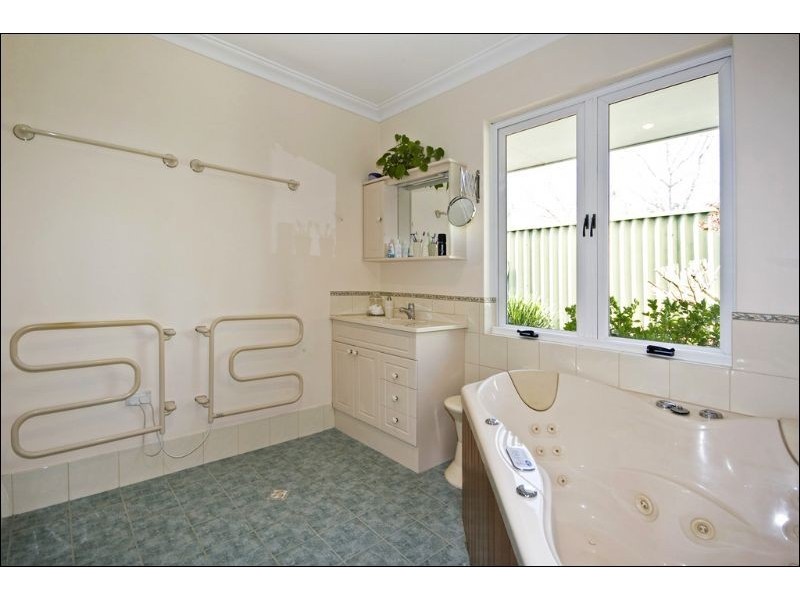 229 Kalamunda Road, Maida Vale WA 6057