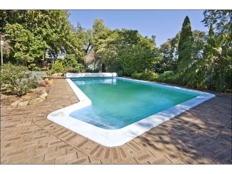 229 Kalamunda Road, Maida Vale WA 6057