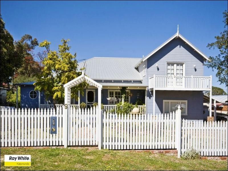 9 Lyndhurst Road, Kalamunda WA 6076