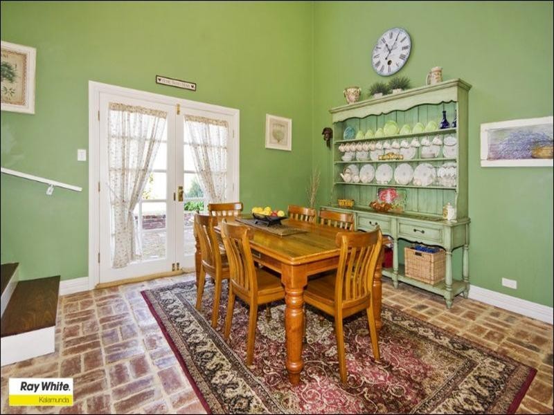 9 Lyndhurst Road, Kalamunda WA 6076