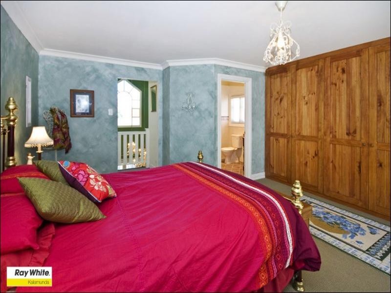 9 Lyndhurst Road, Kalamunda WA 6076