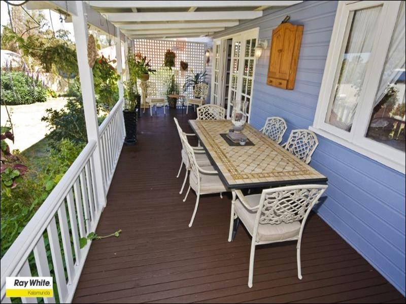 9 Lyndhurst Road, Kalamunda WA 6076