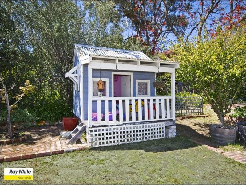 9 Lyndhurst Road, Kalamunda WA 6076