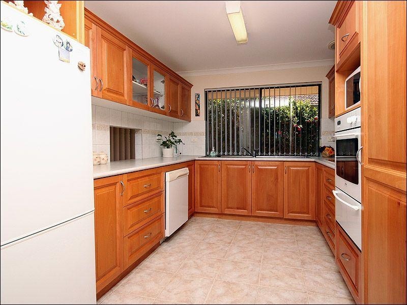 14 Broula Road, Kalamunda WA 6076