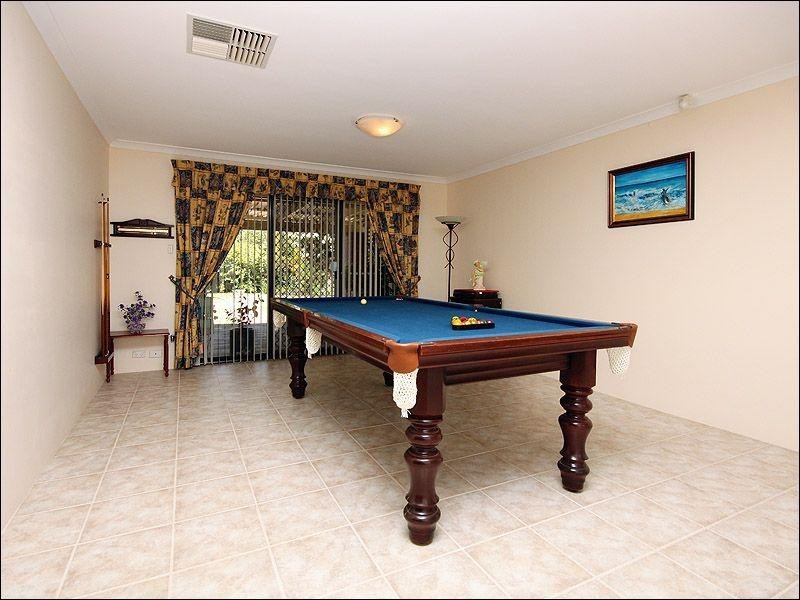 14 Broula Road, Kalamunda WA 6076