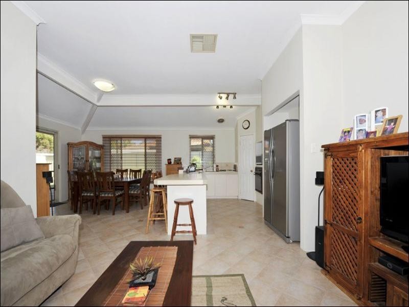 3 David Street, Maida Vale WA 6057