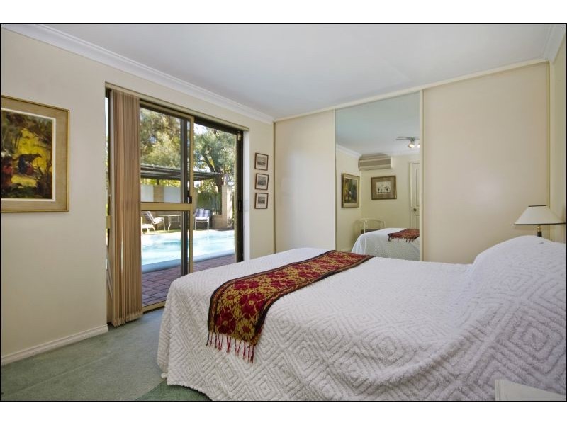 15 Brady Road, Lesmurdie WA 6076
