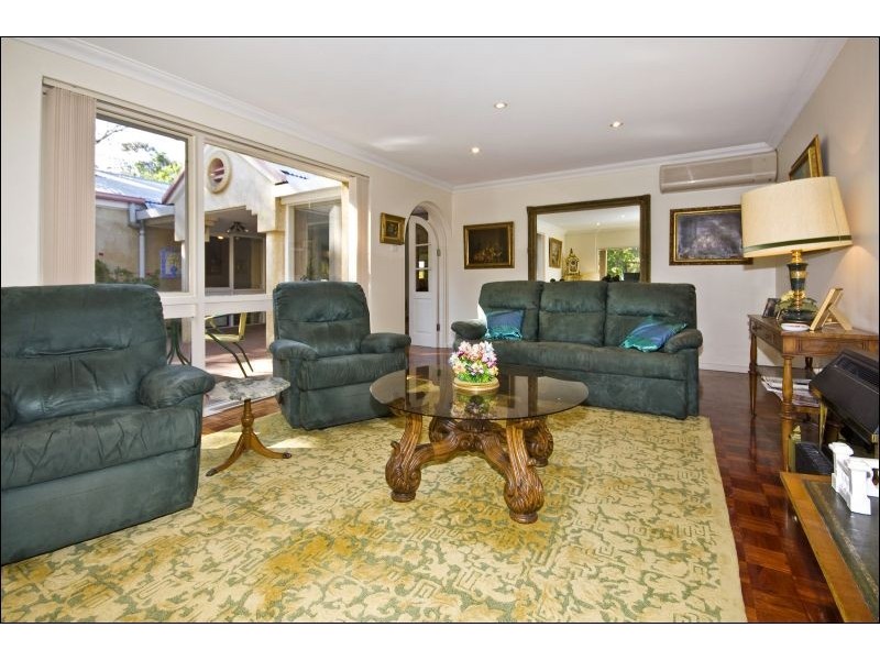 15 Brady Road, Lesmurdie WA 6076