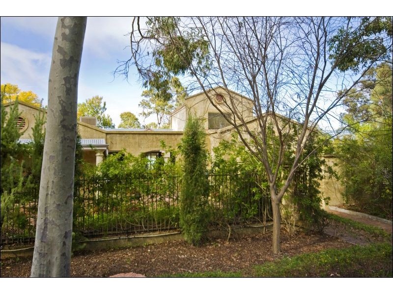 15 Brady Road, Lesmurdie WA 6076