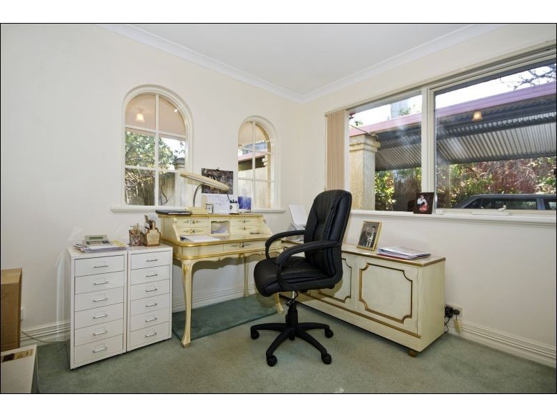 15 Brady Road, Lesmurdie WA 6076