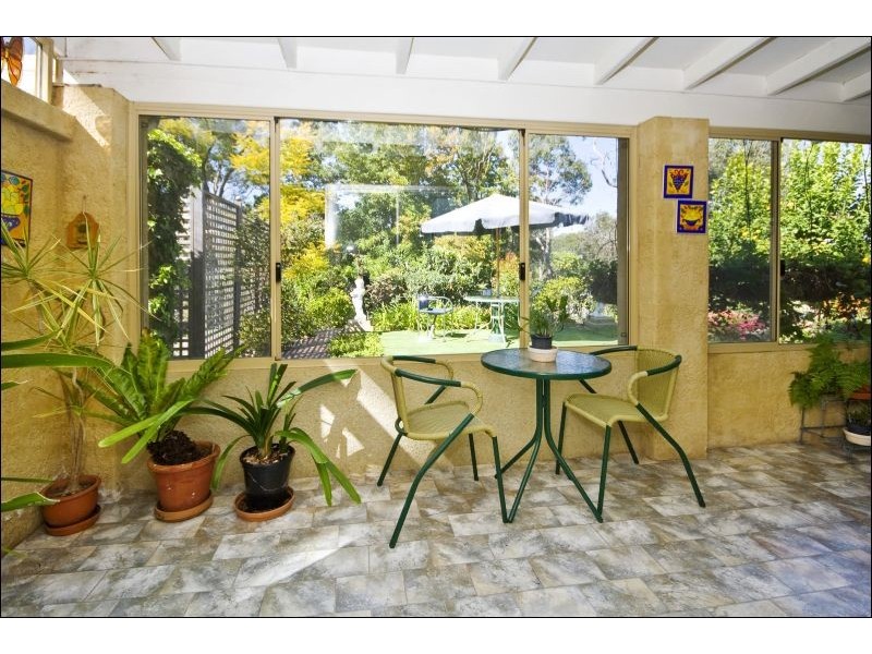 15 Brady Road, Lesmurdie WA 6076