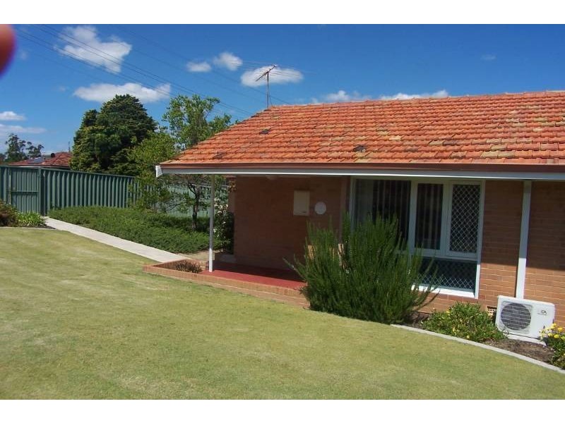 28B Templeton Crescent, Girrawheen WA 6064