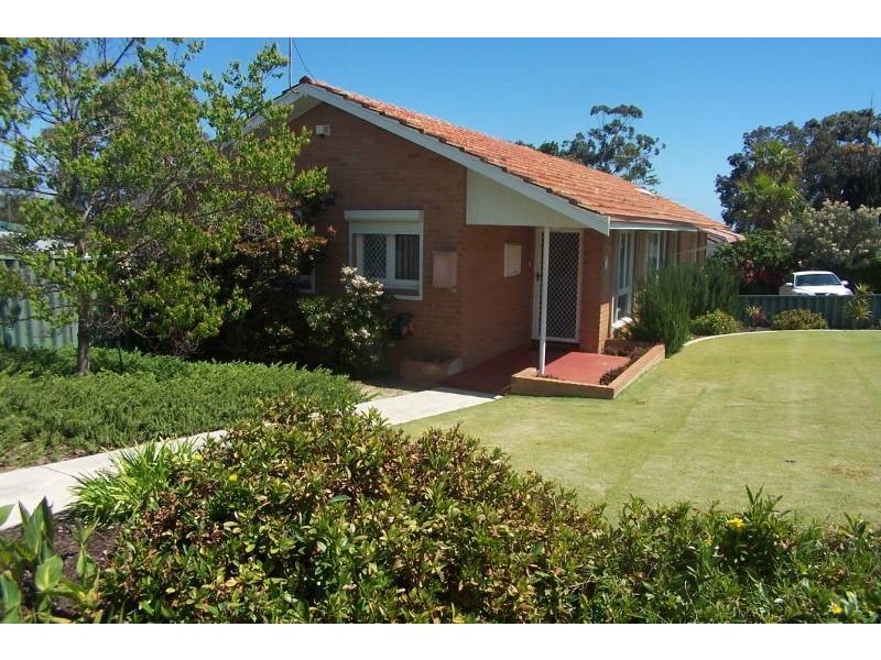 28B Templeton Crescent, Girrawheen WA 6064