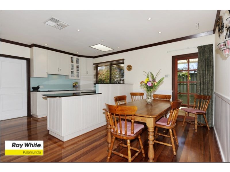 62 Chislehurst Road, Lesmurdie WA 6076