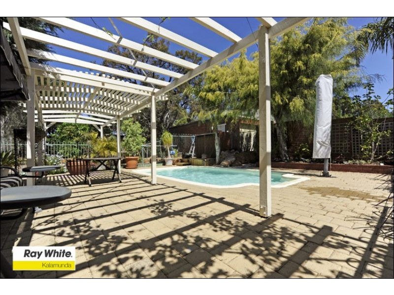 62 Chislehurst Road, Lesmurdie WA 6076