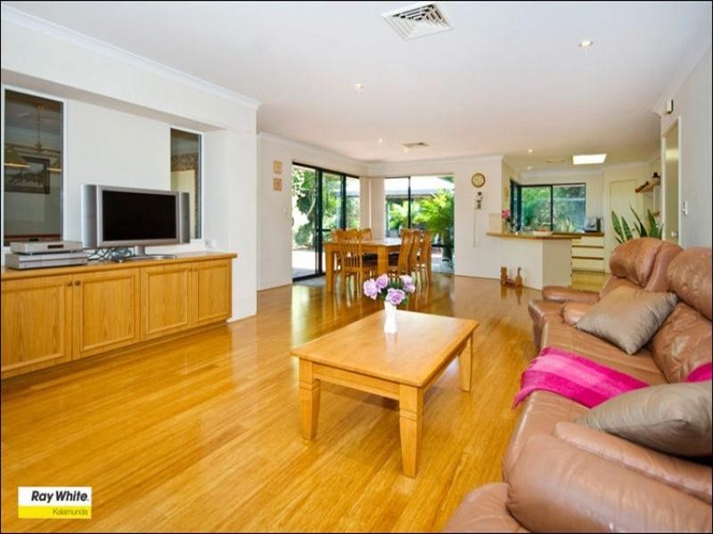 33 Trott Road, Lesmurdie WA 6076