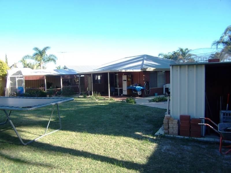 24 Koongee Cross, High Wycombe WA 6057
