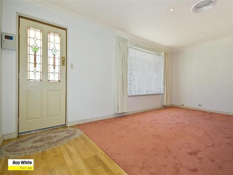 8 Keats Road, Gooseberry Hill WA 6076