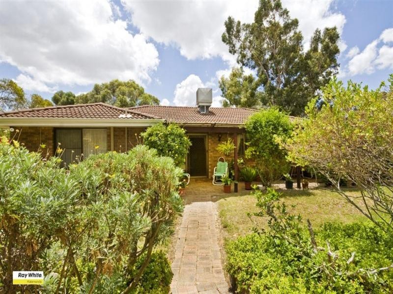 15 Eucalyptus Way, Maida Vale WA 6057