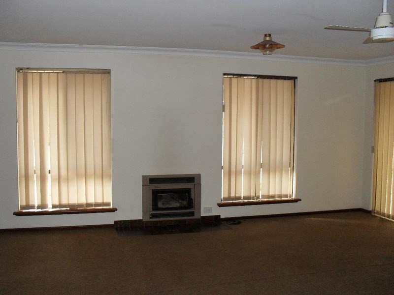 90 Williams Street, Gooseberry Hill WA 6076