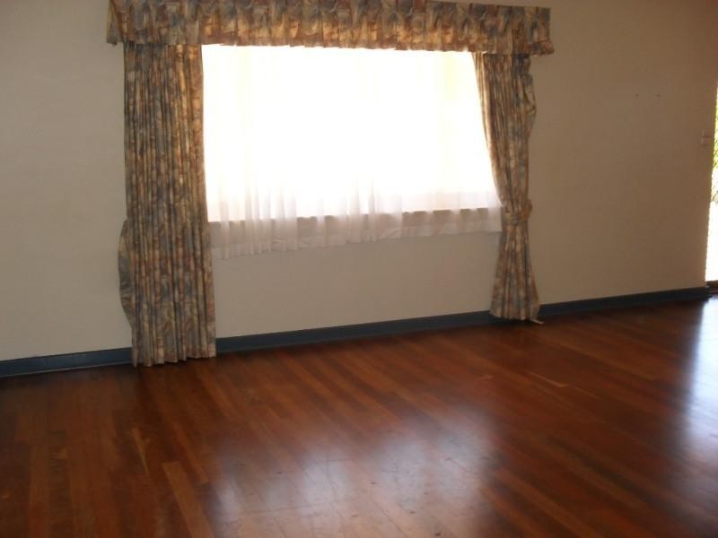 67 Temby Avenue, Kalamunda WA 6076