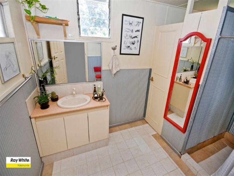 12 Sampson Road, Kalamunda WA 6076