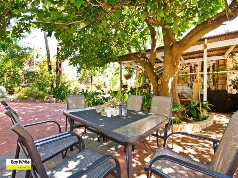 12 Sampson Road, Kalamunda WA 6076