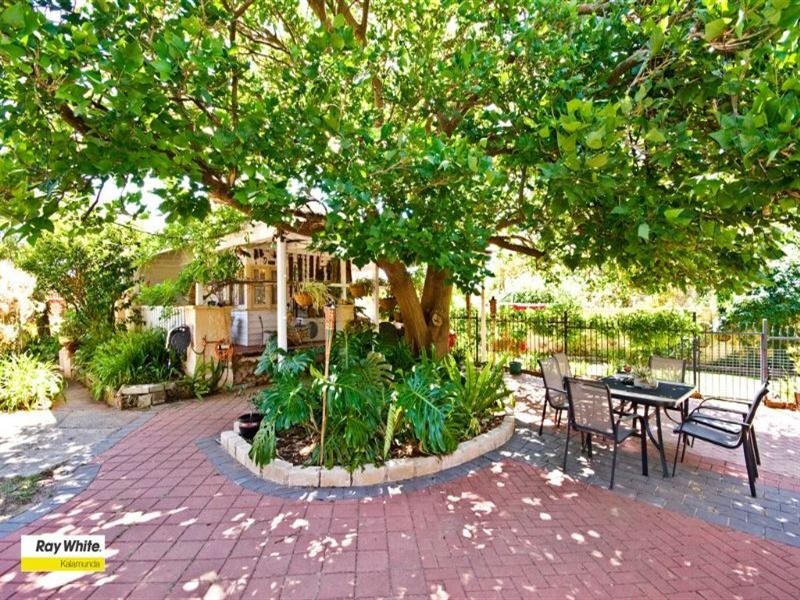 12 Sampson Road, Kalamunda WA 6076