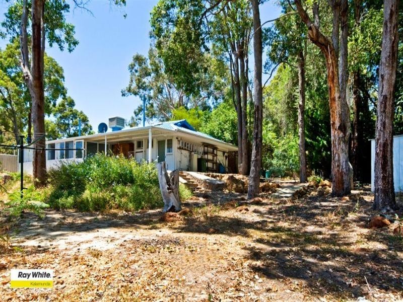 6 Winjana Road, Lesmurdie WA 6076