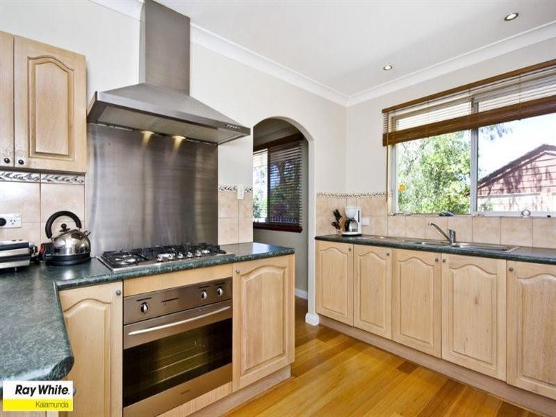 15 Shield Road, Lesmurdie WA 6076