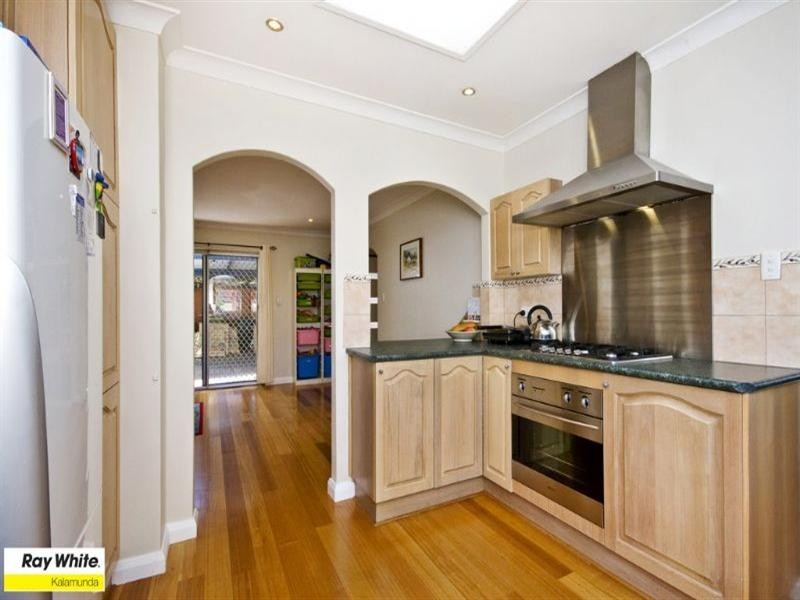 15 Shield Road, Lesmurdie WA 6076