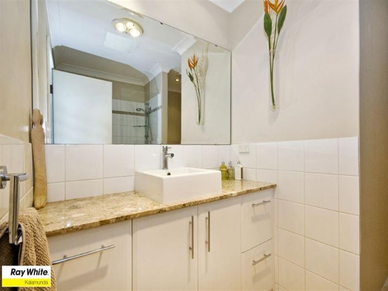 15 Shield Road, Lesmurdie WA 6076