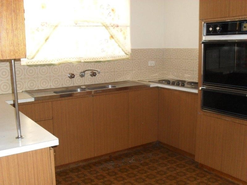 17 Banksia Road, Walliston WA 6076