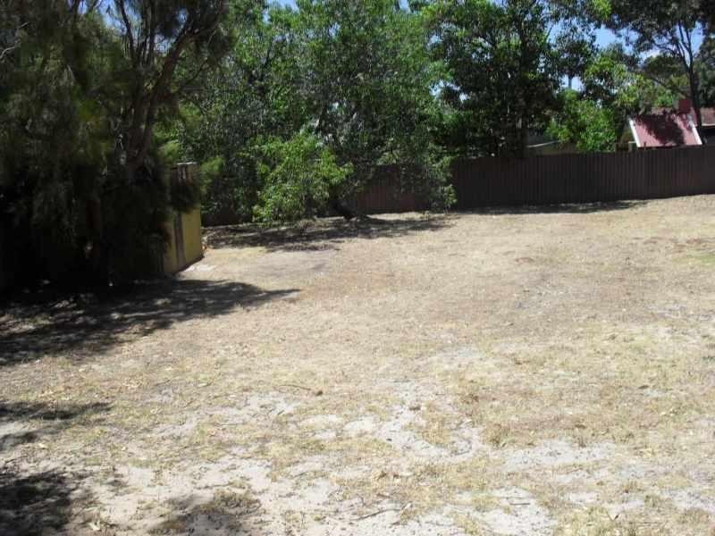 17 Banksia Road, Walliston WA 6076