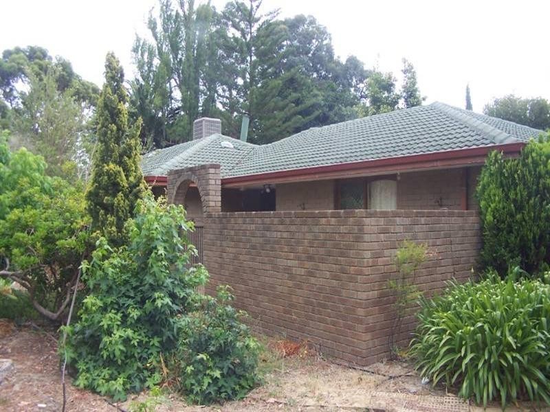 1 Brigalow Way, Lesmurdie WA 6076