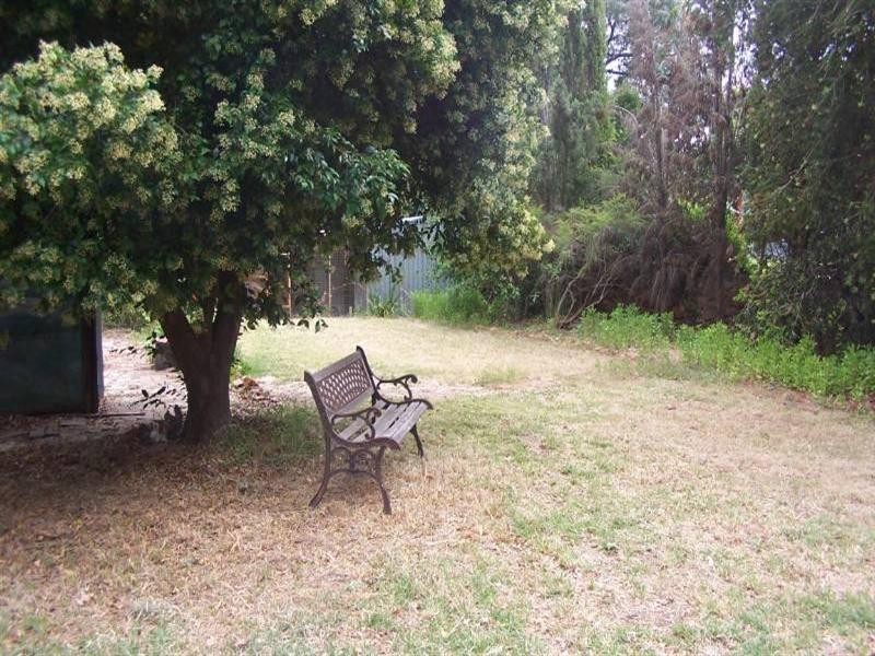 1 Brigalow Way, Lesmurdie WA 6076