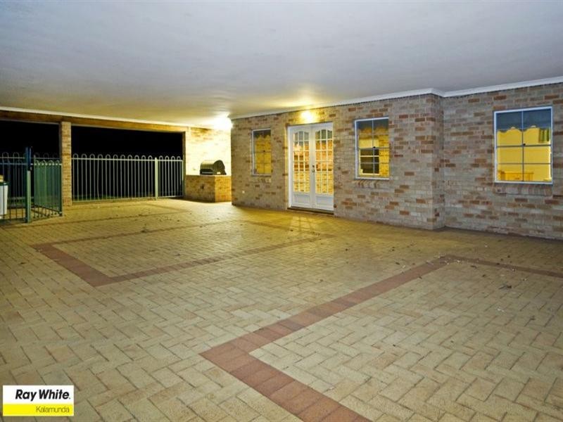 35 Maud Road, Maida Vale WA 6057