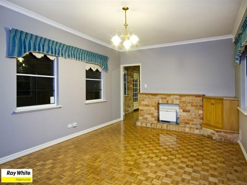 35 Maud Road, Maida Vale WA 6057