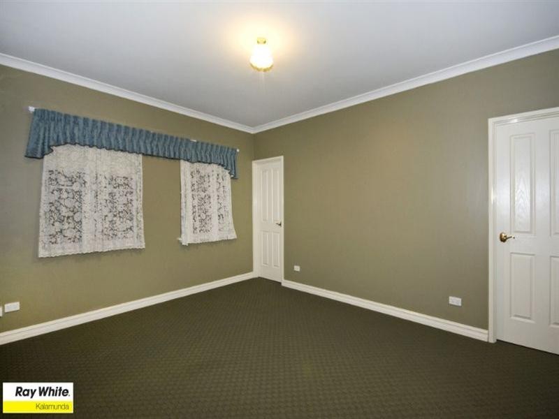 35 Maud Road, Maida Vale WA 6057