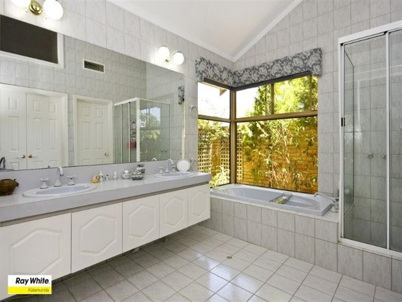 52 Yorna Road, Kalamunda WA 6076