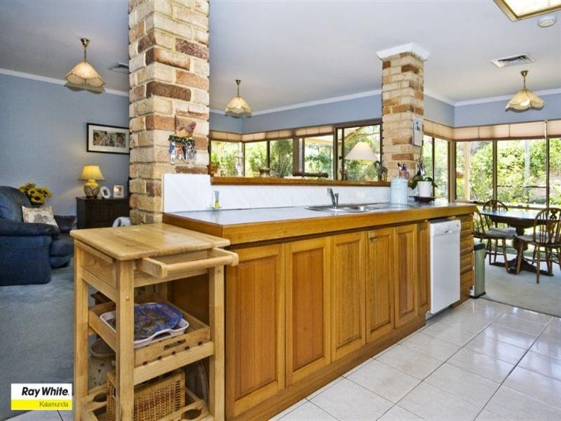 52 Yorna Road, Kalamunda WA 6076