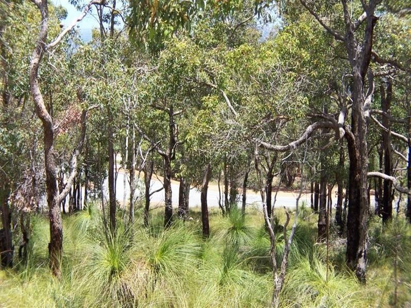 26 Ford Road, Lesmurdie WA 6076